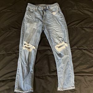 American Eagle Mom Jean